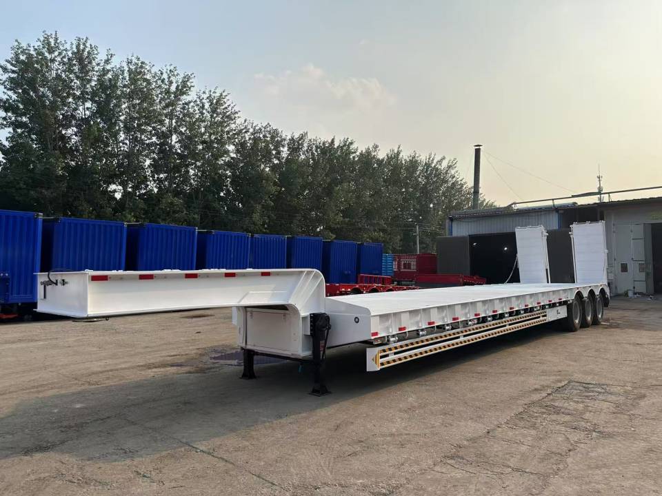 Semi-trailerii cu paturi mici derun au fost trimise cu succes la Djibouti pentru a ajuta la actualizarea logisticii în Africa de Est