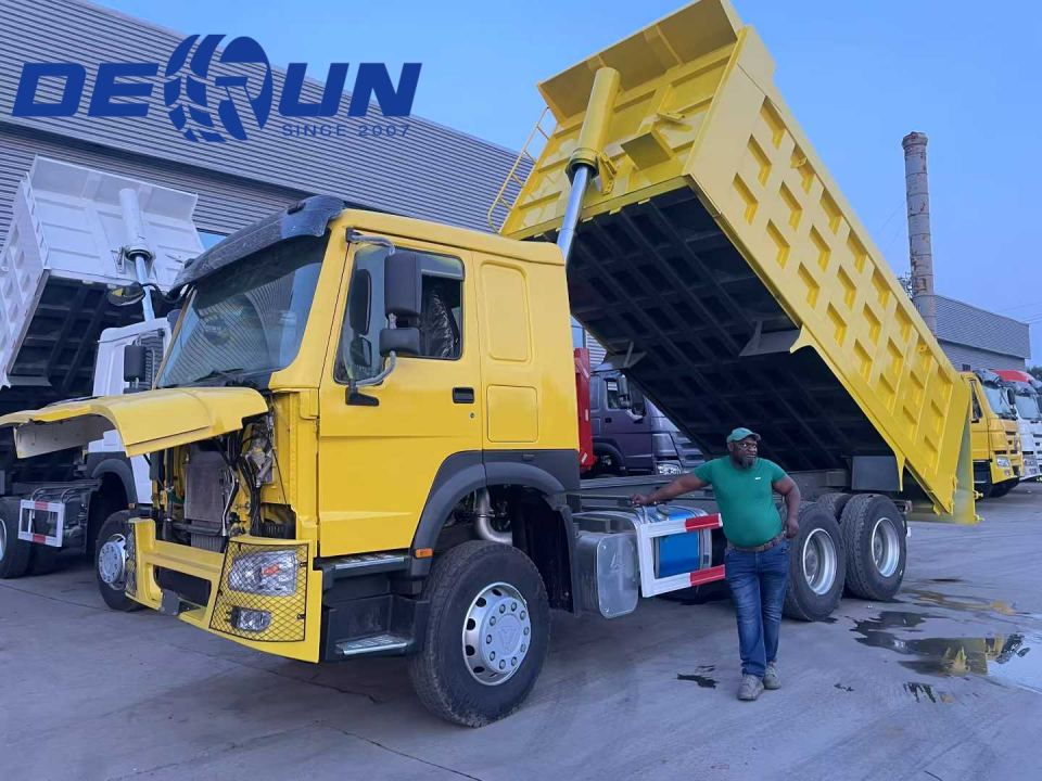 Clientul Gabon a venit să viziteze fabrica SinoTruk